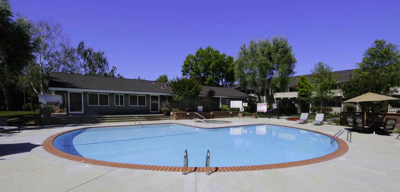 Lakeview Apartments photo 4